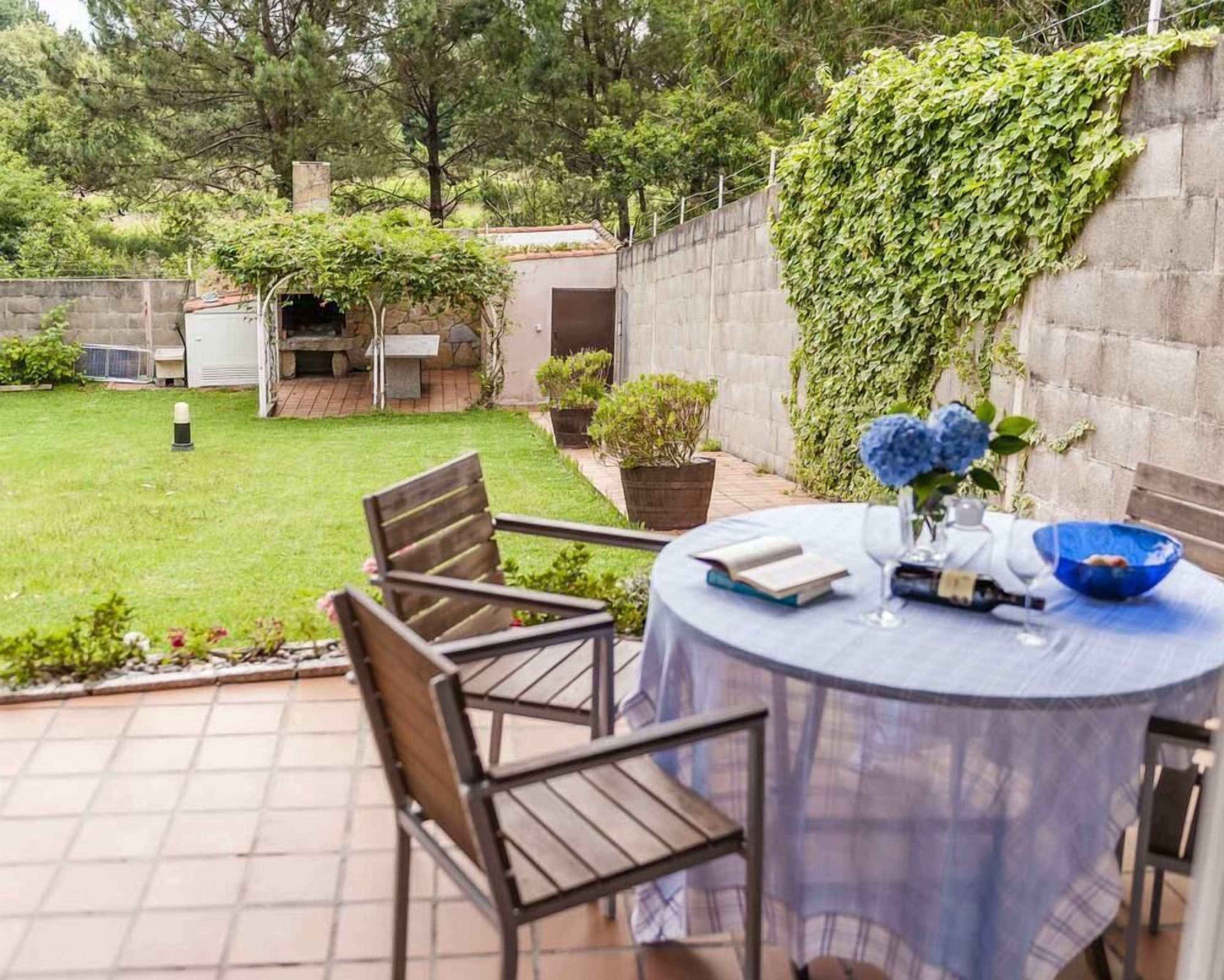 Familienhaus, 2 Schlafzimmer, eigener Pool, Gartenblick | Terrasse/Patio