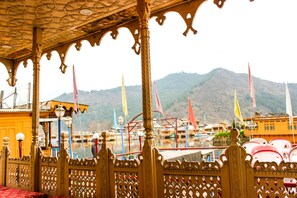 View from property - Aziz Palace (Srinagar)