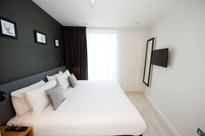Appartement, 2 chambres (One Main Bathroom and One Ensuite) | Vue de la chambre