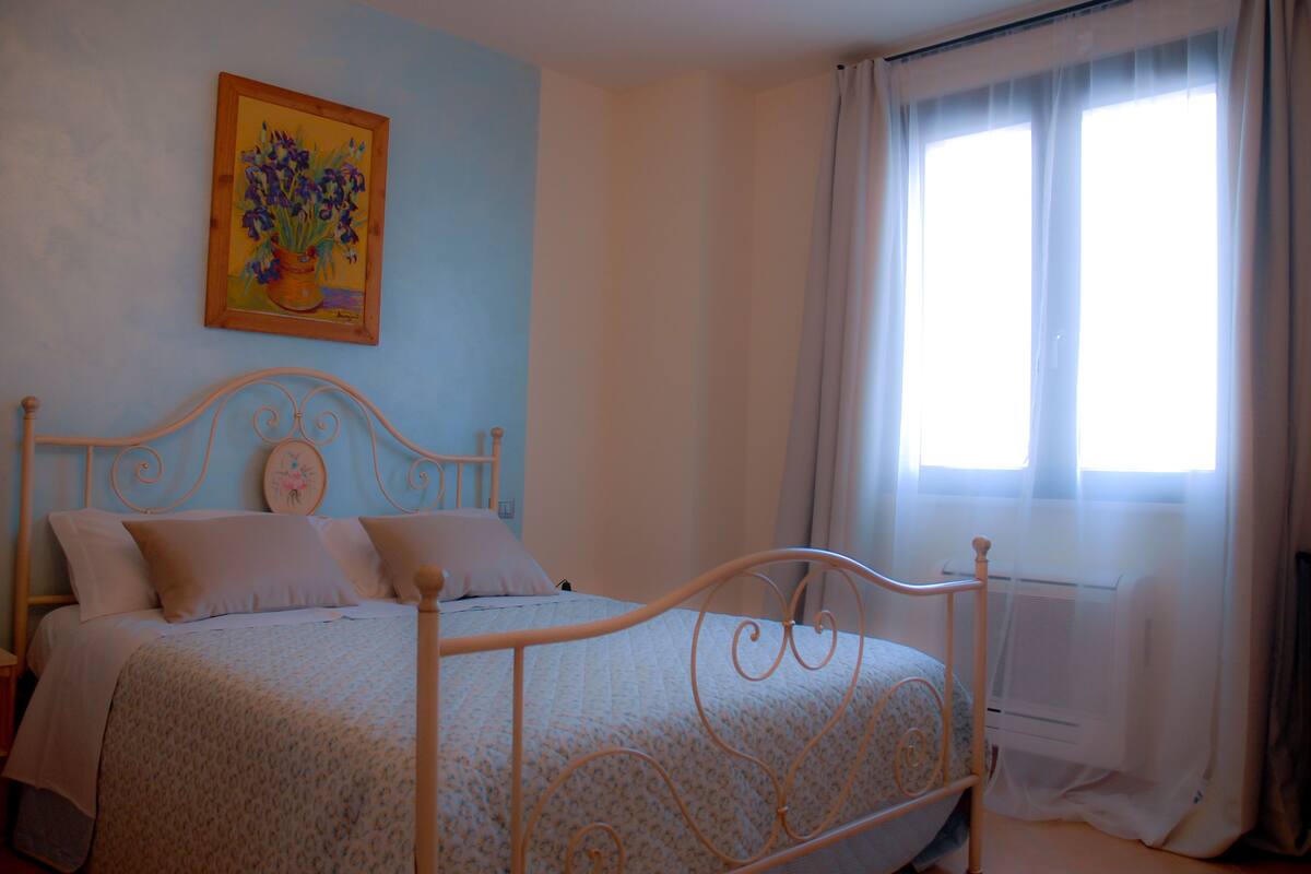 Quadruple Room, Lake View | Premium bedding, in-room safe, cots/infant beds, rollaway beds