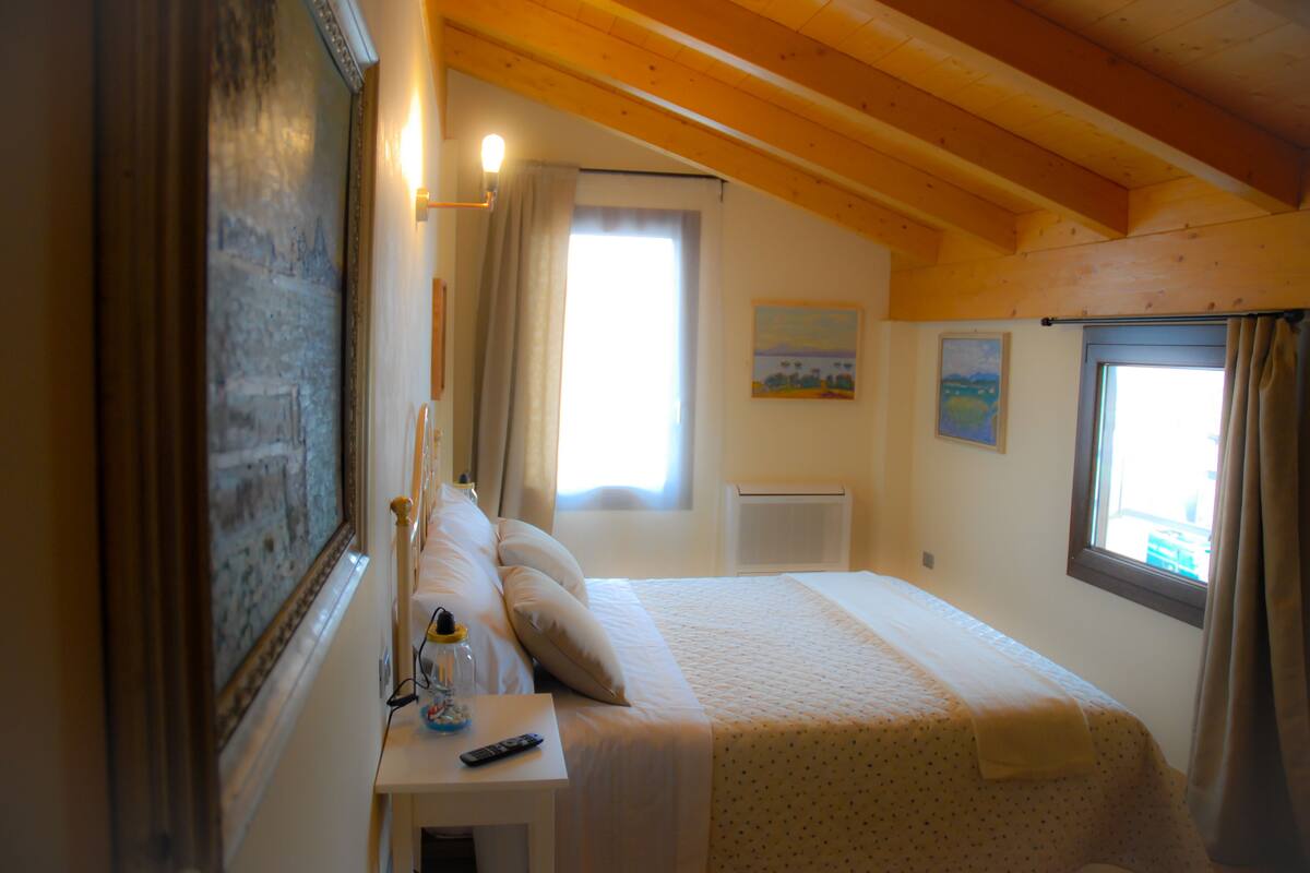 Double Room, Lake View (Hydromassage Shower) | Premium bedding, in-room safe, cots/infant beds, rollaway beds