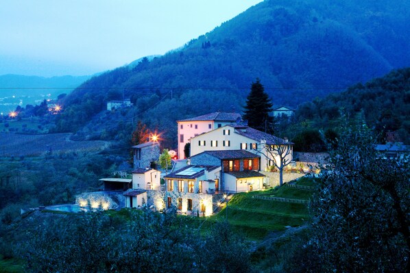 Exterior - Tenuta San Pietro Hotel & Restaurant (Capannori)