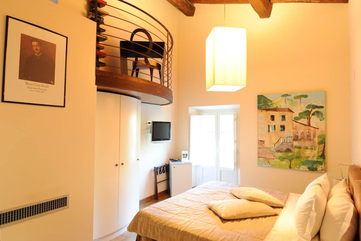 luxury double room | minibar, in-room safe, desk, soundproofing