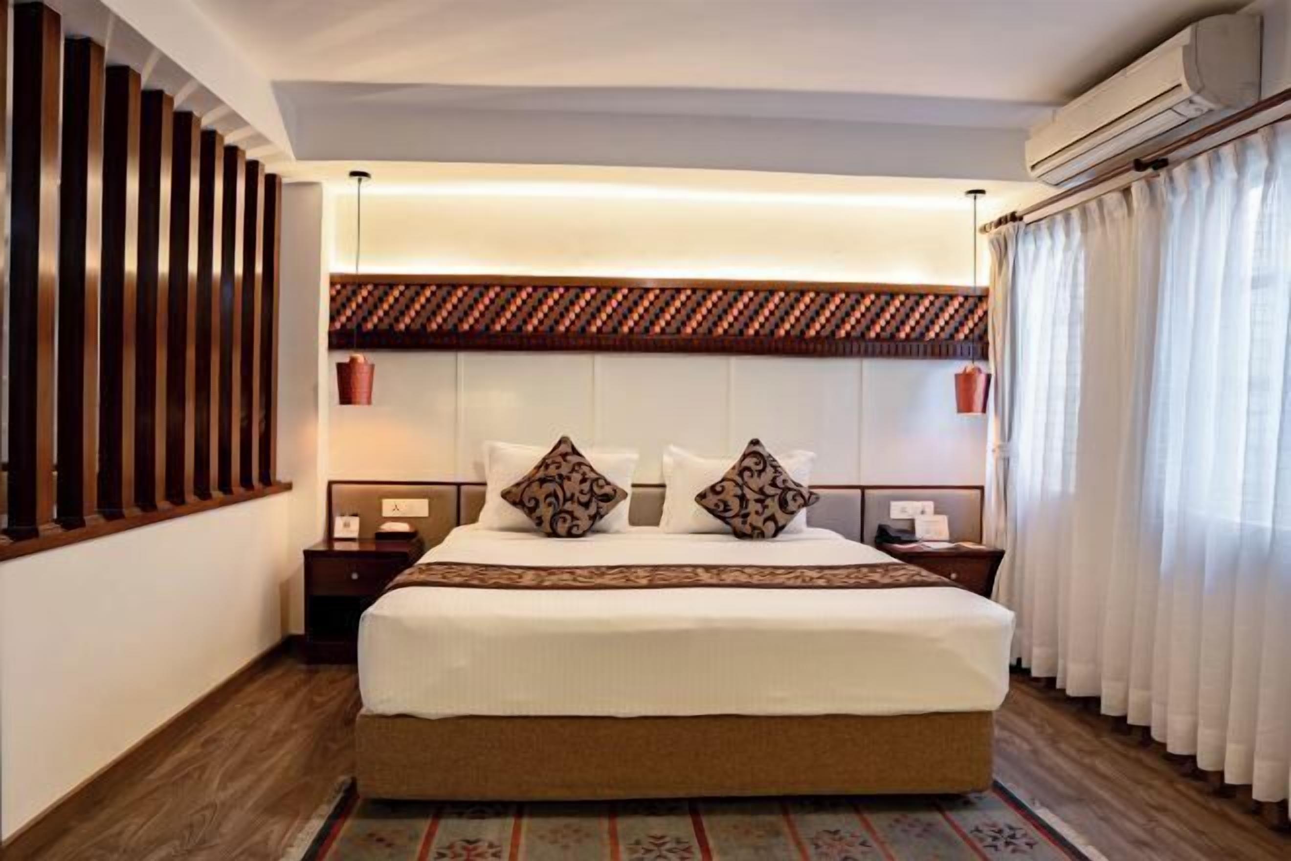 Minibar, in-room safe, individually decorated, individually furnished