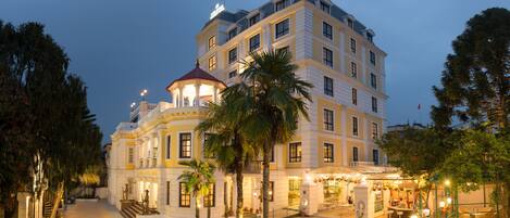 Fachada da propriedade