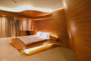 Room | Egyptian cotton sheets, premium bedding, Select Comfort beds, minibar