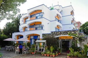 Exterior - Hotel Clarion (Lalitpur)