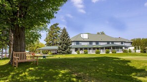 Property grounds - Leland Lodge (Leland)