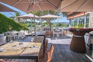 Breakfast, lunch, dinner served; international cuisine  - Belambra Clubs Belgodère - Golfe de Lozari (Palasca)