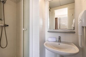 Bathroom | Shower - Club Belambra Propriano "Arena Bianca" (Propriano)