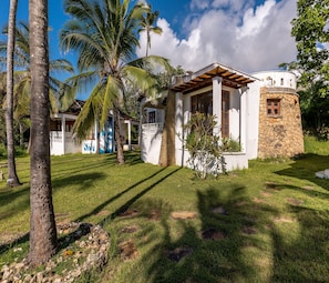 Honeymoon Suite | 1 bedroom, premium bedding, in-room safe, desk