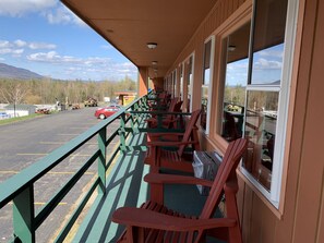 Comfort Room, Refrigerator & Microwave, Stunning Mountain View | Balcón