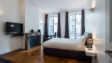 Junior-Suite | 1 Schlafzimmer, hochwertige Bettwaren, Minibar, Zimmersafe