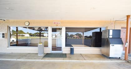 Economy Inn Beebe