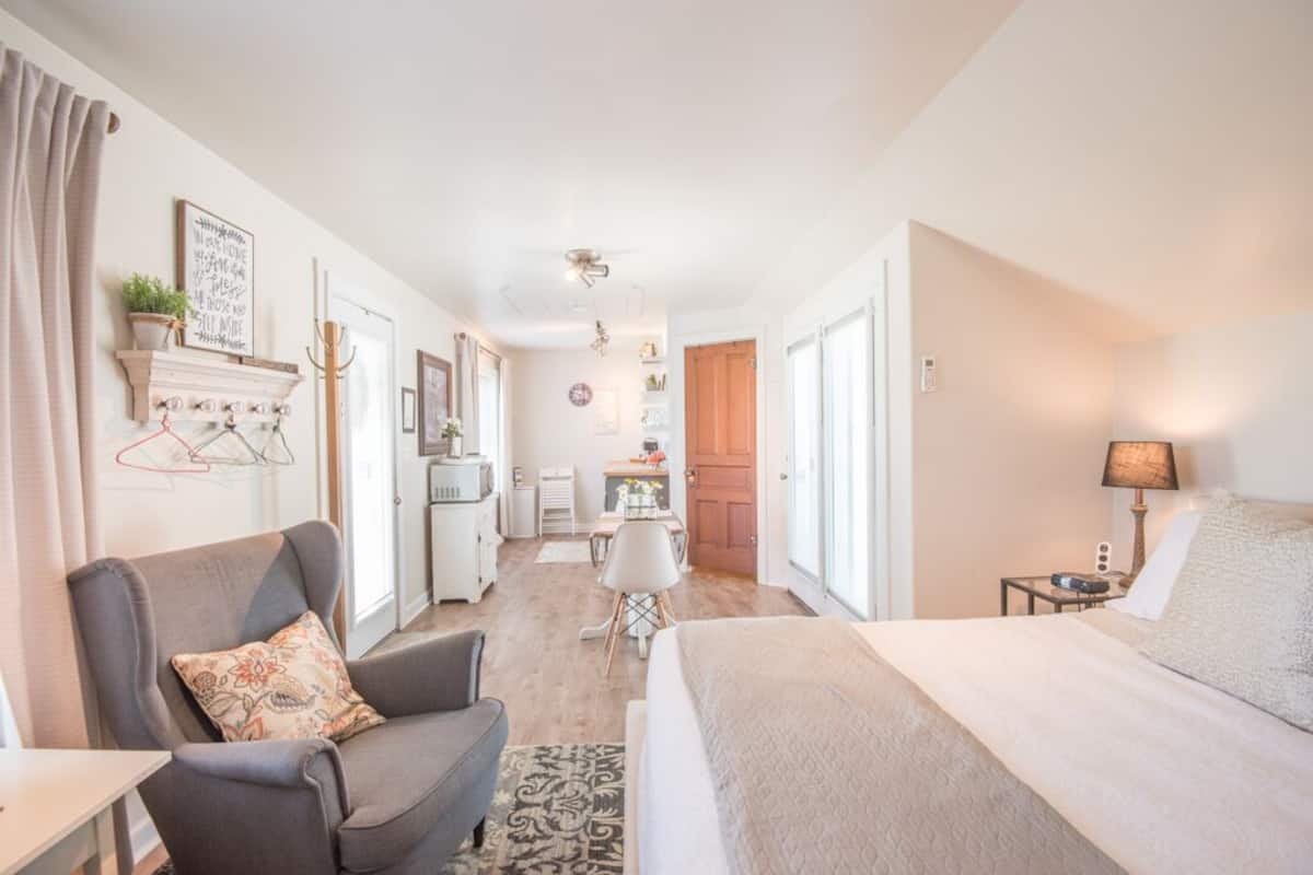 Standard Double Room, Ensuite (Studio Cottage)