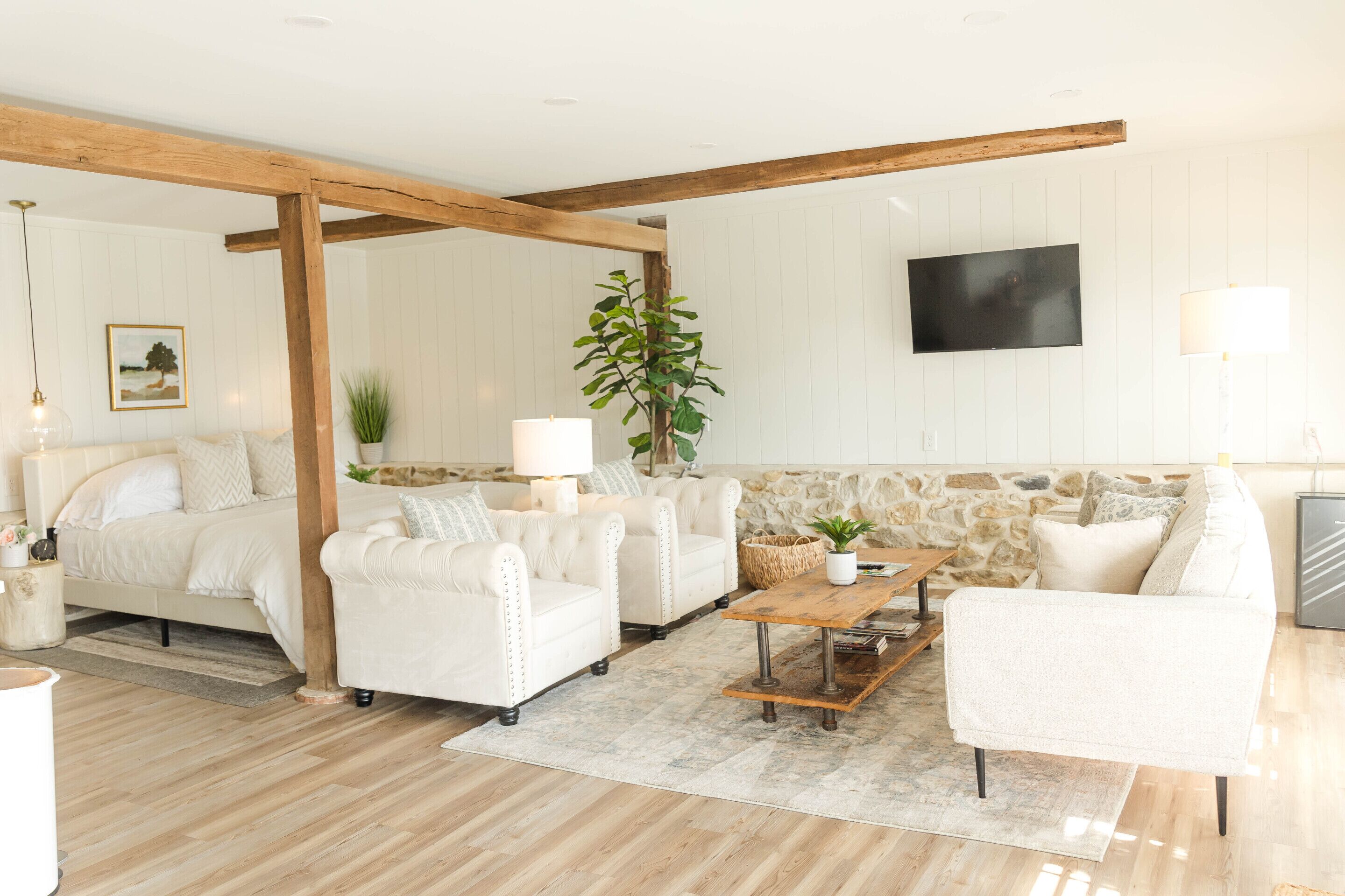 Romantic Double Room, Ensuite, Garden View (Private) | Lounge