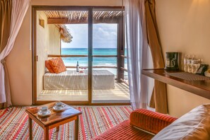 Suite Ocean View Felicidad 203 | In-room safe, desk, iron/ironing board, free WiFi