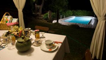 Piscina stagionale all'aperto
