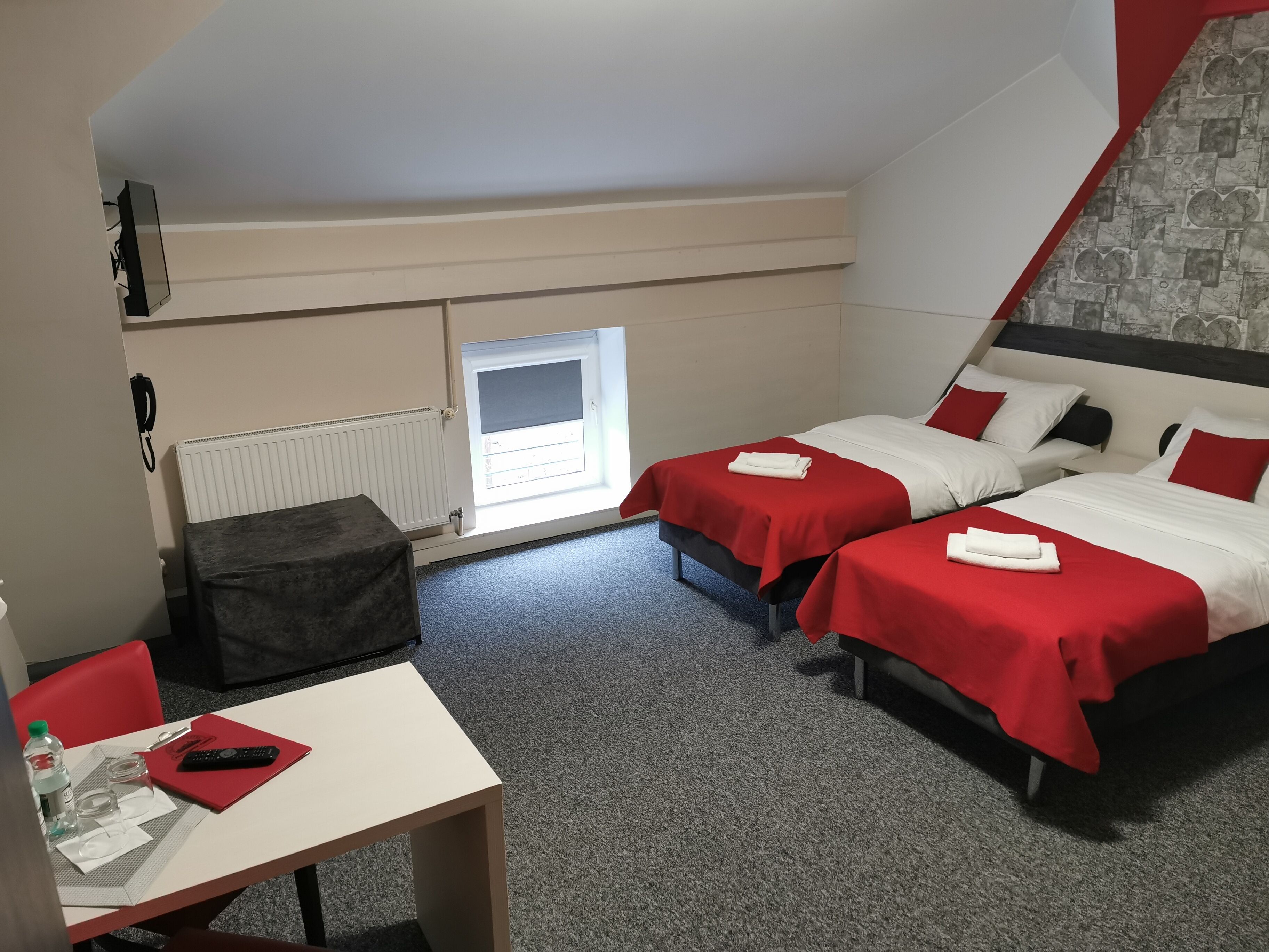 basic double room, 1 double bed | bed sheets