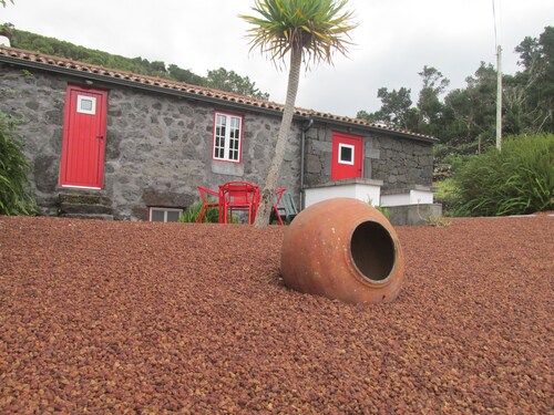 Aldeia dos Caldeirões