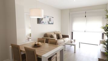 Apartament superior, 1 dormitori (Calle Carreteria 31, 39, 48, 68) | Decoració individual, mobiliari individual i escriptori