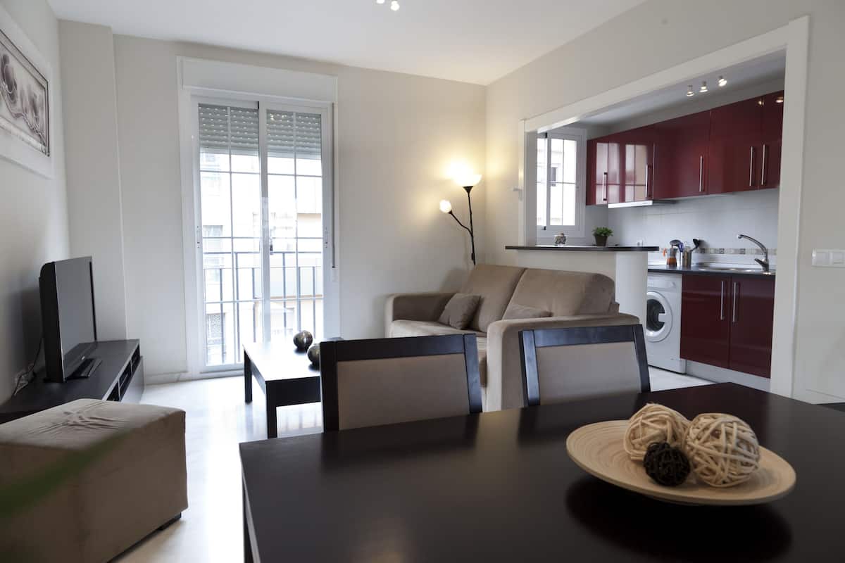 Departamento (Duplex, Calle Marmoles 32) | Sala de estar | Televisión de pantalla plana de 42.00 pulgadas con canales vía satélite