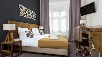 Double or Twin Room, Garden View | In-room safe, desk, laptop workspace, soundproofing