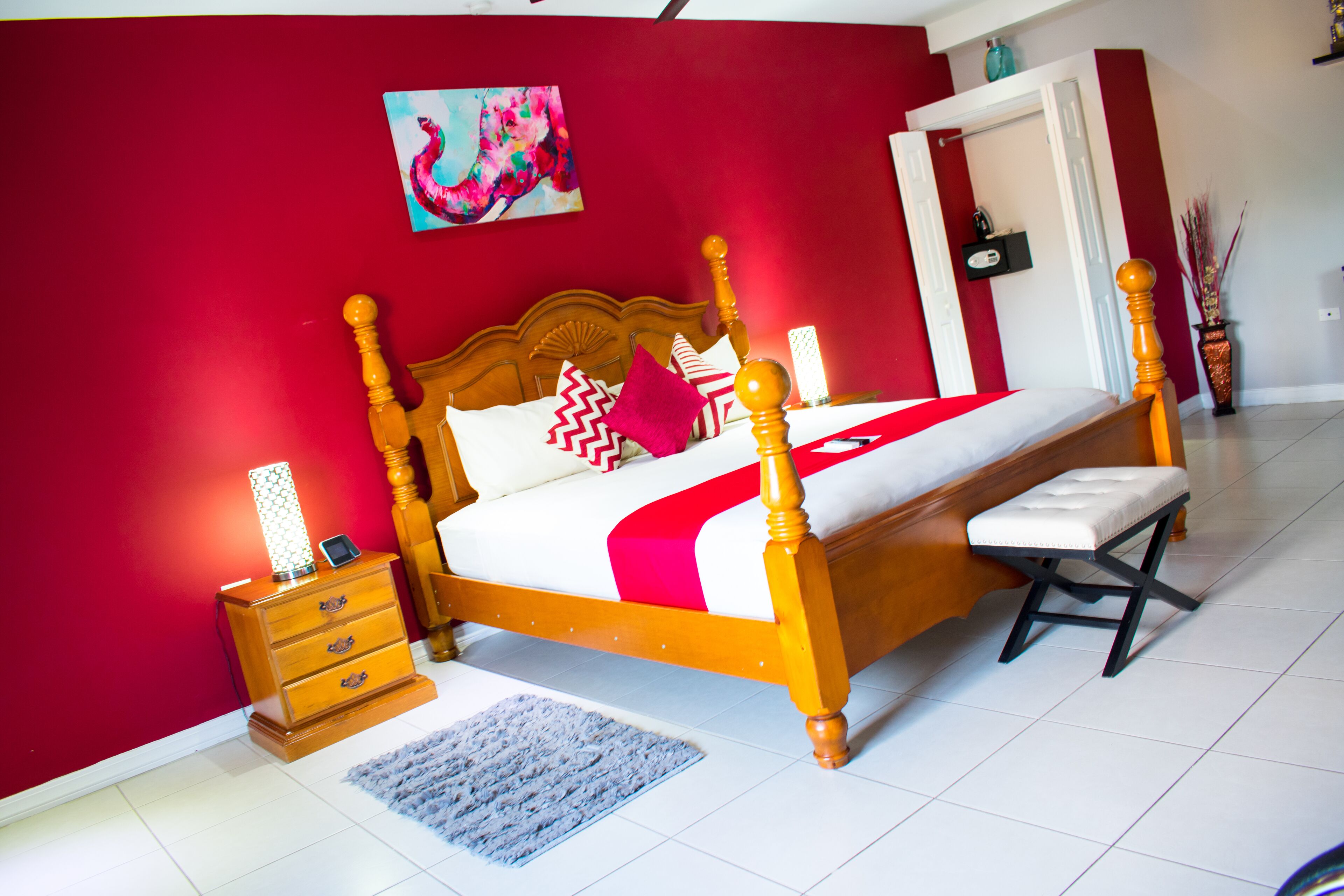 1 bedroom, Egyptian cotton sheets, premium bedding, in-room safe