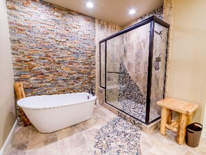 尊榮套房, 獨立浴室, 山景 (Mist Trail Suite) | 浴室 | 淋浴花灑