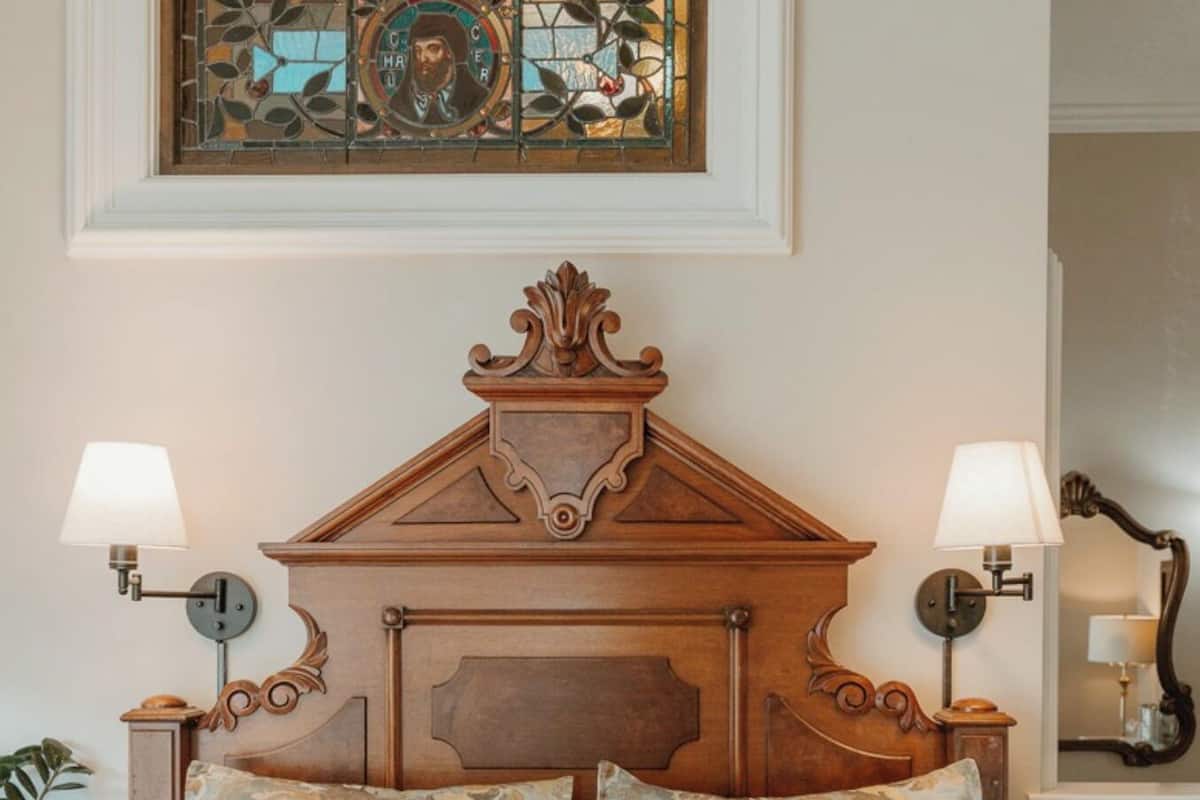 Habitación, 1 cama Queen size | Ropa de cama de alta calidad y decoración personalizada