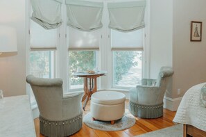 Chambre, 2 grands lits, salle de bains attenante