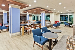 Petit déjeuner buffet compris tous les jours