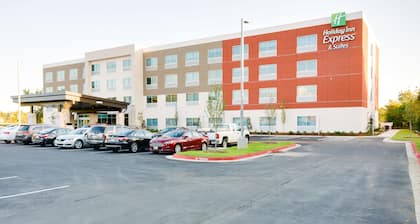 Holiday Inn Express & Suites Russellville, an IHG Hotel