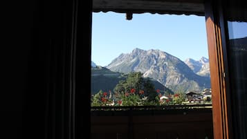 Double or Twin Room, Balcony | Desk, free cribs/infant beds, rollaway beds, free WiFi