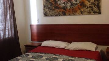 Departamento, baño privado (Standard Apartment 3 People) | Escritorio y wifi gratis