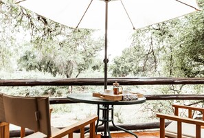 Exclusive-Bungalow, 1 Schlafzimmer, eigenes Bad, Flussblick