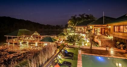 Bambuu Lakeside Lodge