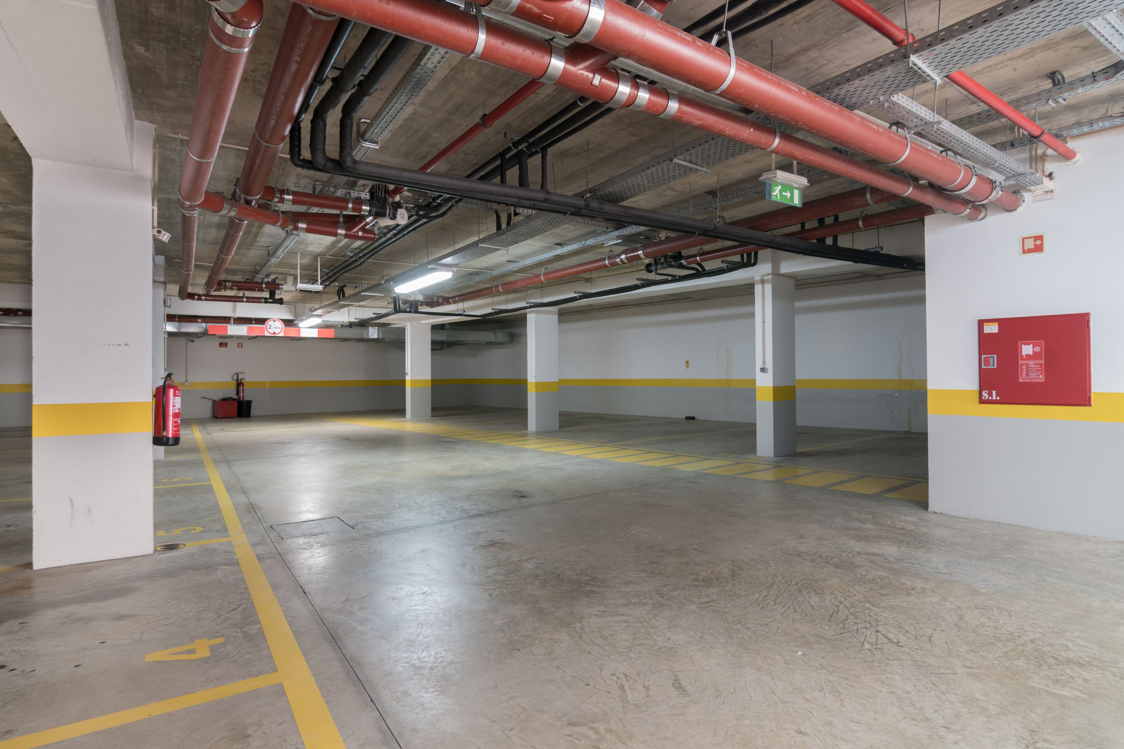 self-parking (surcharge) 5 per day