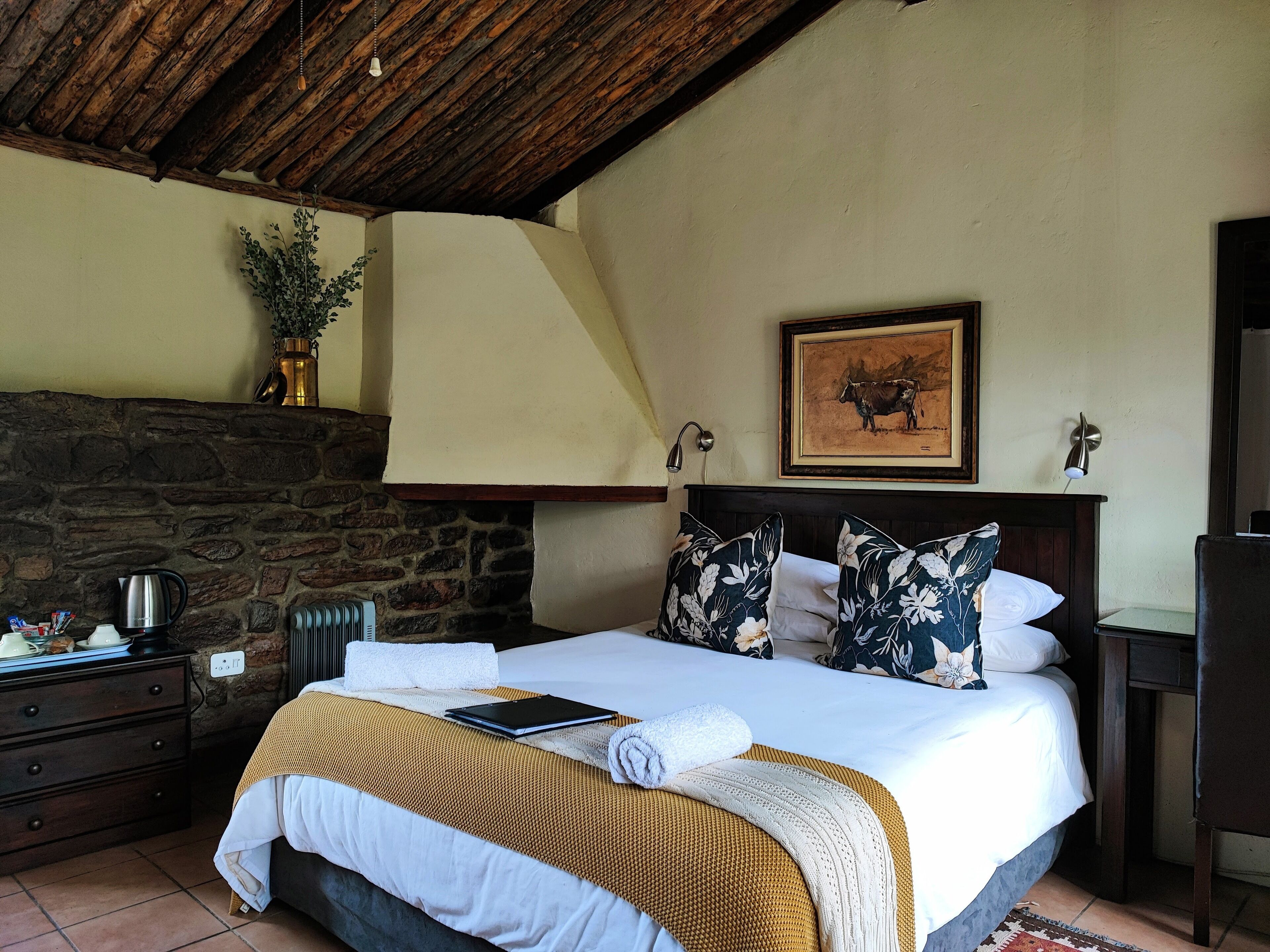 Standard Double or Twin Room, 1 Bedroom | Premium bedding, in-room safe, individually decorated