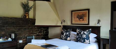 Premium bedding, in-room safe, individually decorated