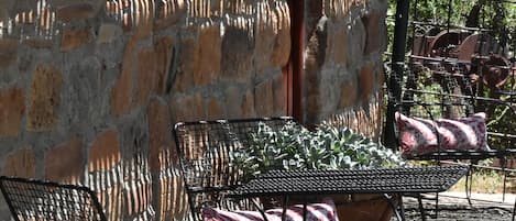 Standard-Doppel- oder -Zweibettzimmer, 1 Schlafzimmer | Blick auf den Garten