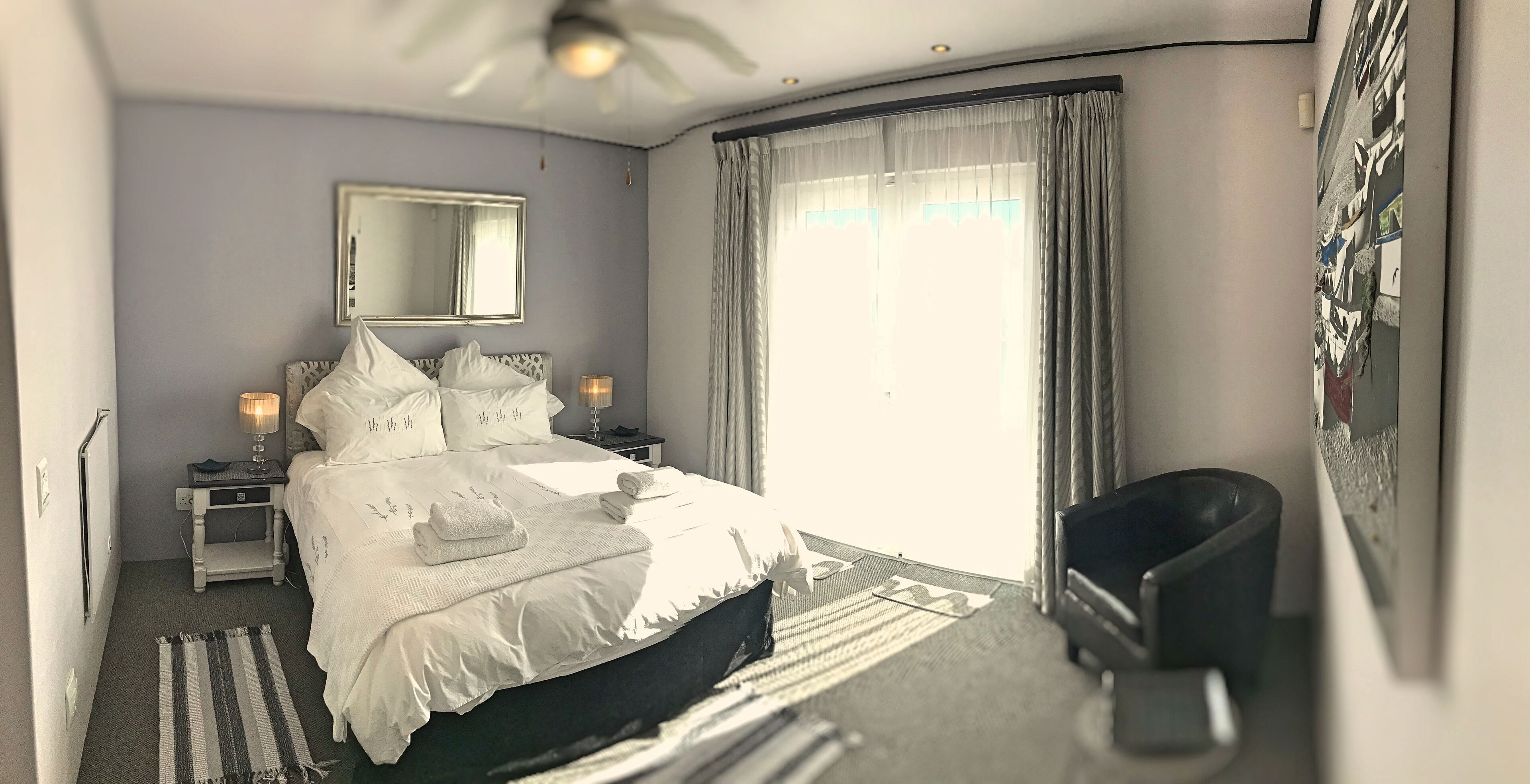 Casa familiar | 2 habitaciones, caja de seguridad en la habitación y escritorio 