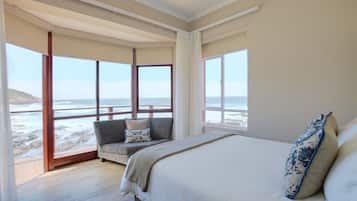 Apartamento família, 3 quartos, vista para o mar | Roupas de cama premium, cofres nos quartos