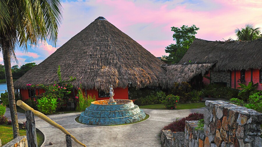 Lamanai Landings Hotel and Marina