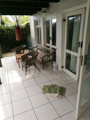 Terrace/patio - Valley Guest House (Port Elizabeth)