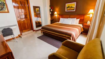 Literie de qualité supérieure, coffres-forts dans les chambres, bureau