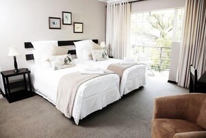 Caja de seguridad en la habitación, escritorio y wifi gratis 