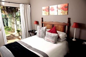 In-room safe, desk, free WiFi, wheelchair access - Lemon & Lime Guest House (Bloemfontein)