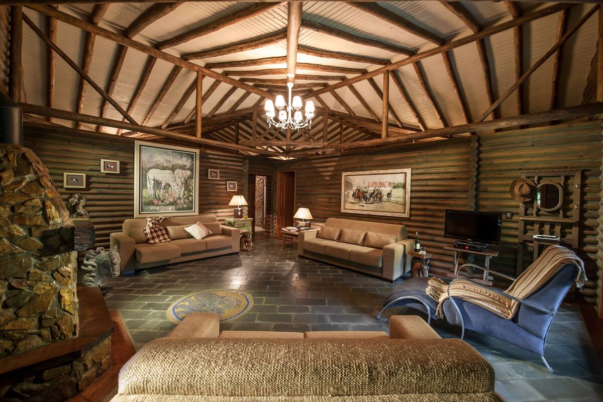 Chalet, 3 Schlafzimmer | Wohnzimmer | 32-Zoll-Flachbildfernseher mit Kabelempfang, Fernseher