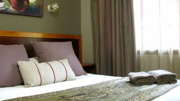 1 bedroom, desk, iron/ironing board, bed sheets